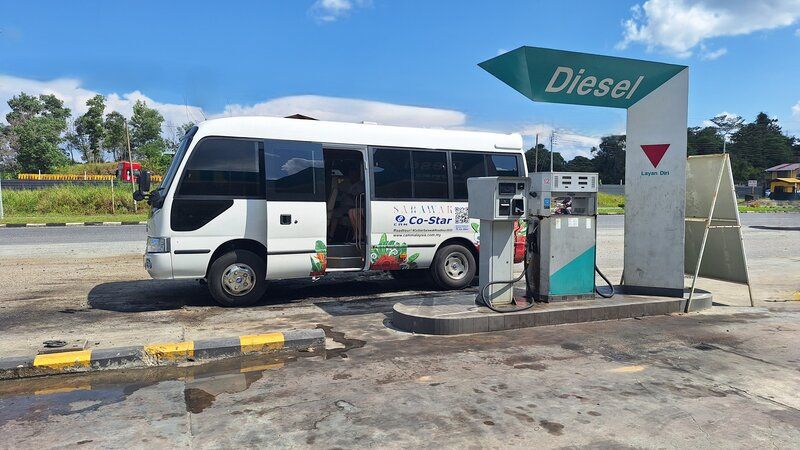 Fuel-Saving Habits Every Truck Driver Should Know